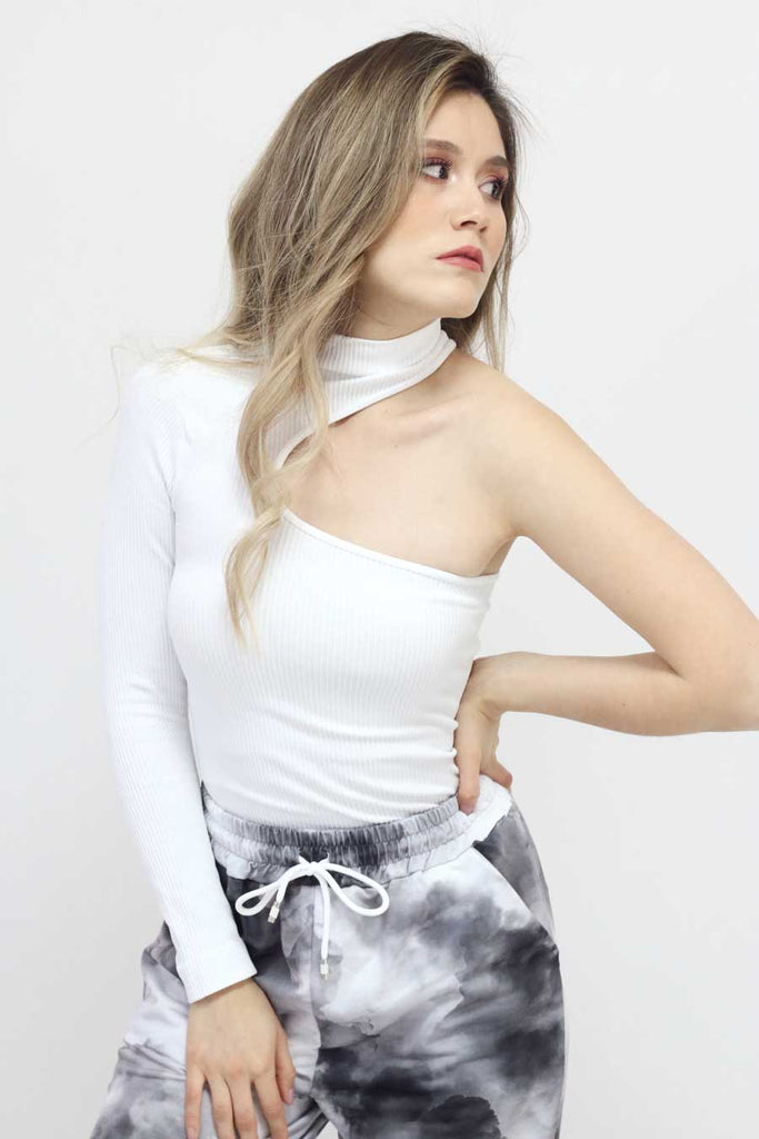     blusa-de-licra-manga-larga-color-blanco-modelo6