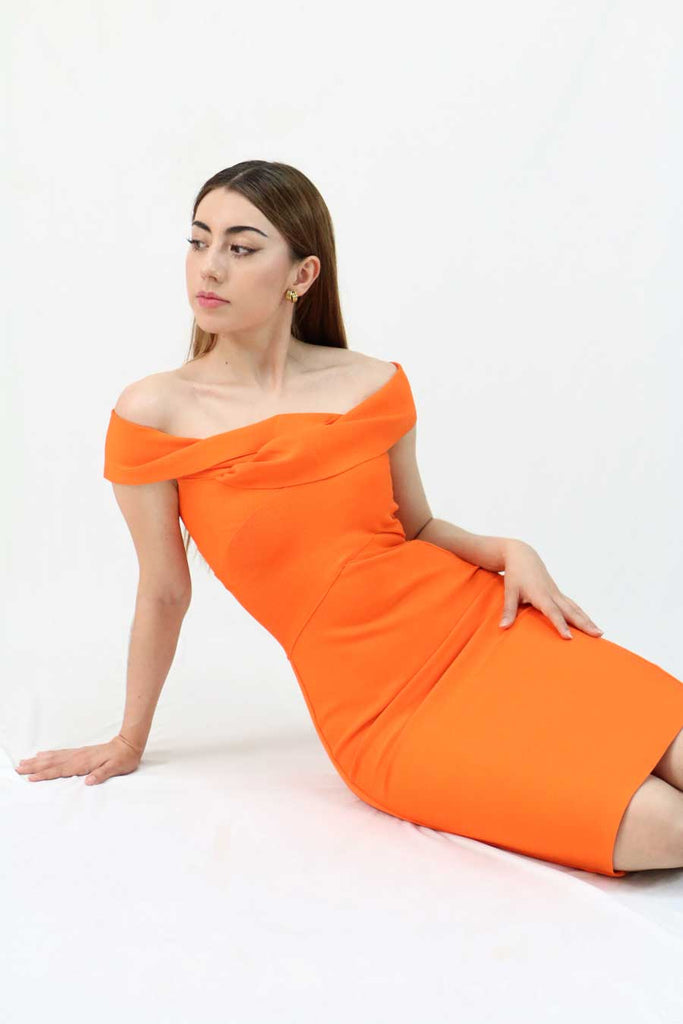       vestido-de-fiesta-color-naranja-marca-mexicana-modelo2